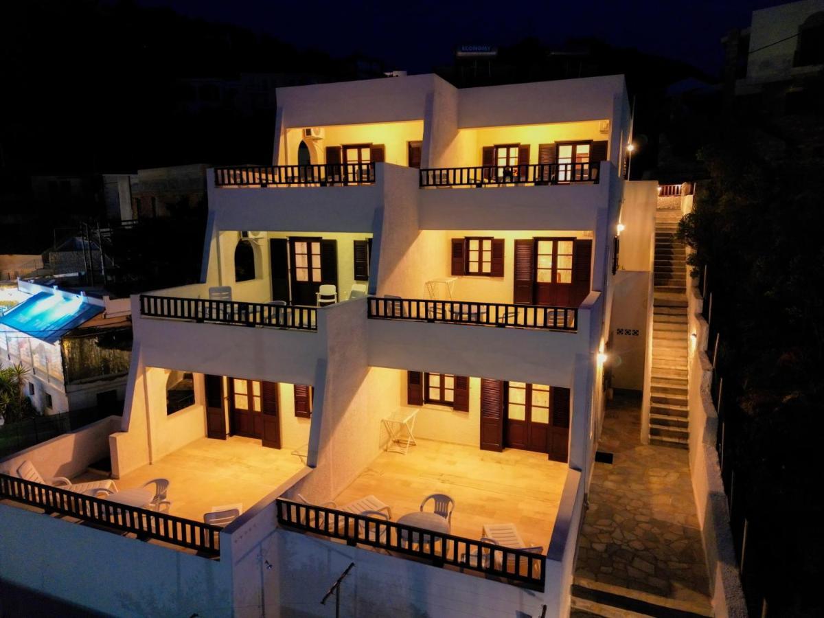Pelagos Seafront Accommodation - George Myrties Buitenkant foto